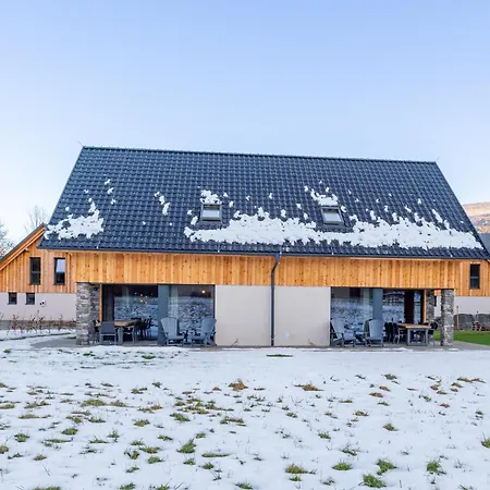 Mountain Aquarius 5b Holiday home