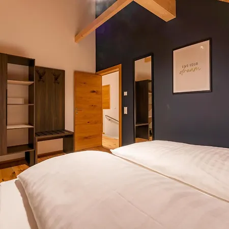 Mountain Aquarius 5b *